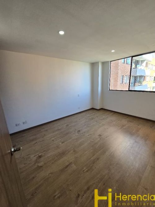 Apartamento de 3 alcobas en arriendo en Loma Del Escobero, Envigado, 110 m² · foto 18 de 24