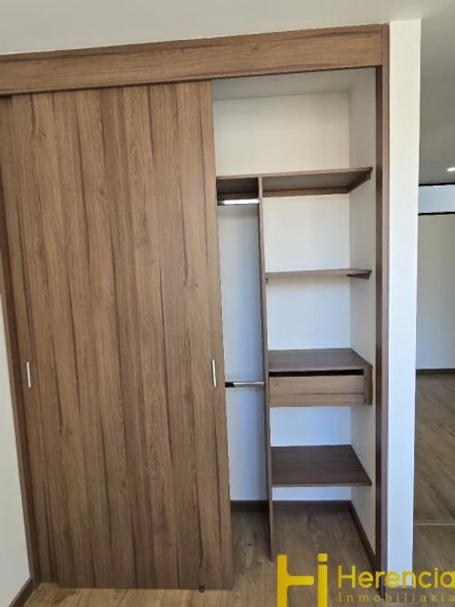 Apartamento de 3 alcobas en arriendo en Loma Del Escobero, Envigado, 110 m² · foto 20 de 24