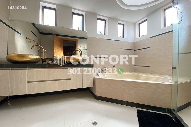 Casa de 4 alcobas en arriendo en Las Lomitas, Sabaneta, 500 m² · foto 19 de 24