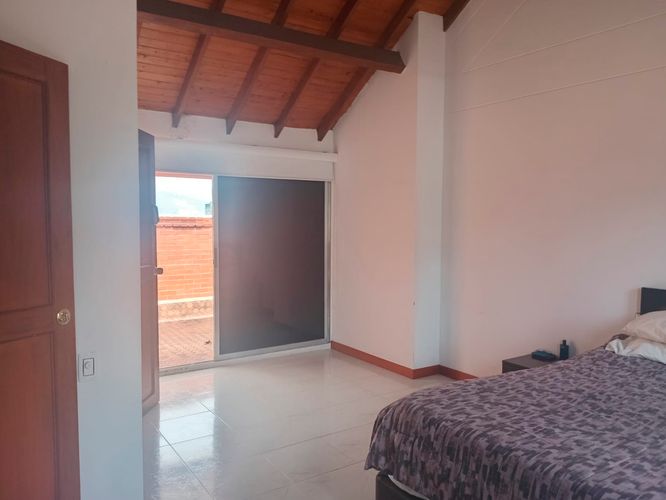 Apartamento de 4 alcobas en arriendo en El Poblado, Medellín, 167 m² · foto 12 de 17