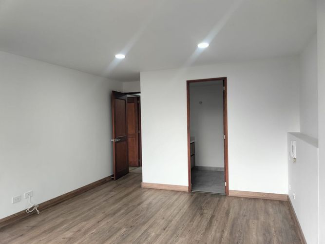 Apartamento de 3 alcobas en arriendo en El Poblado, Medellín, 180 m² · foto 13 de 19