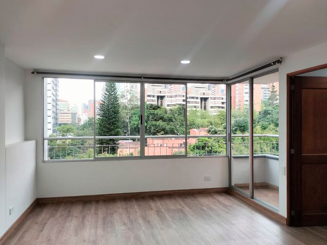 Apartamento de 3 alcobas en arriendo en El Poblado, Medellín, 180 m² · foto 2 de 19