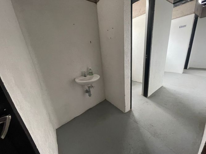 Bodega en arriendo en Trinidad, Medellín, 160 m² · foto 3 de 14