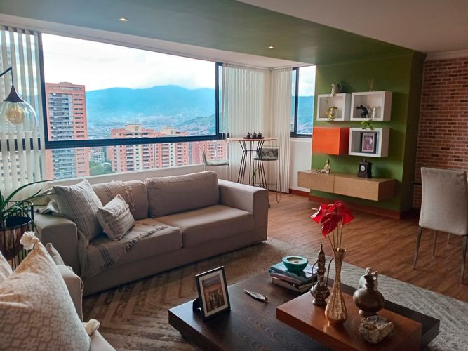 Apartamento de 3 alcobas en arriendo en El Poblado, Medellín, 133 m² · foto 2 de 18