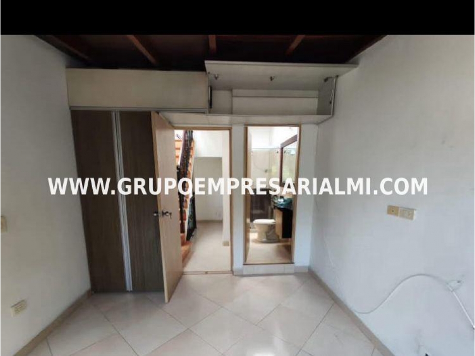 Apartaestudio for sale in Belén, Medellín 5