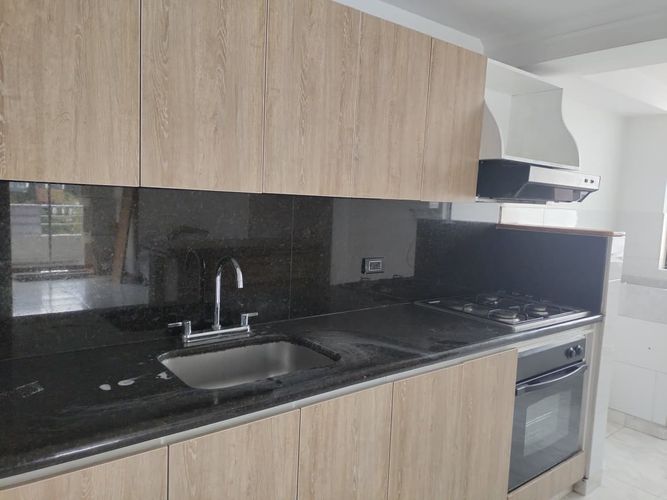 Apartamento de 4 alcobas en arriendo en El Poblado, Medellín, 154 m² · foto 5 de 15