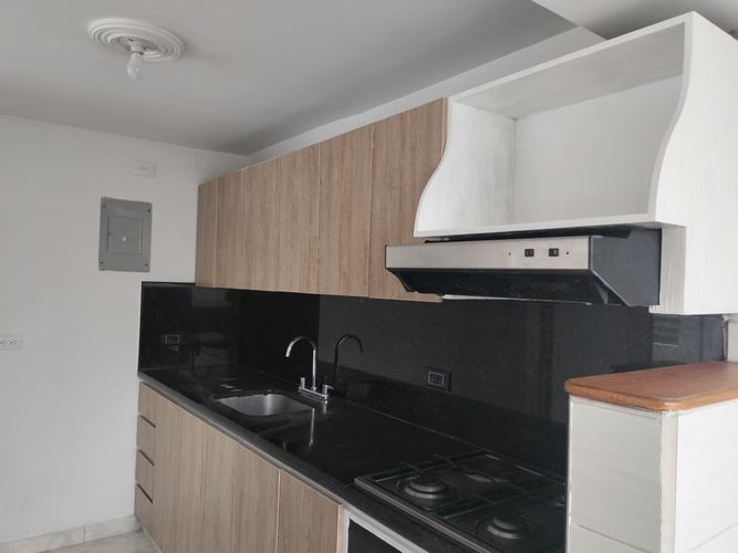 Apartamento de 4 alcobas en arriendo en El Poblado, Medellín, 154 m² · foto 6 de 15