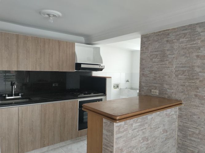Apartamento de 4 alcobas en arriendo en El Poblado, Medellín, 154 m² · foto 4 de 15