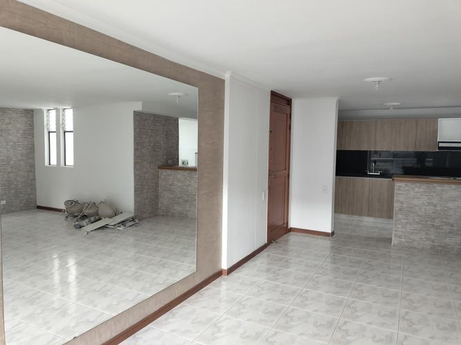 Apartamento de 4 alcobas en arriendo en El Poblado, Medellín, 154 m² · foto 3 de 15