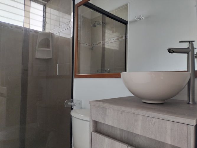 Apartamento de 4 alcobas en arriendo en El Poblado, Medellín, 154 m² · foto 14 de 15