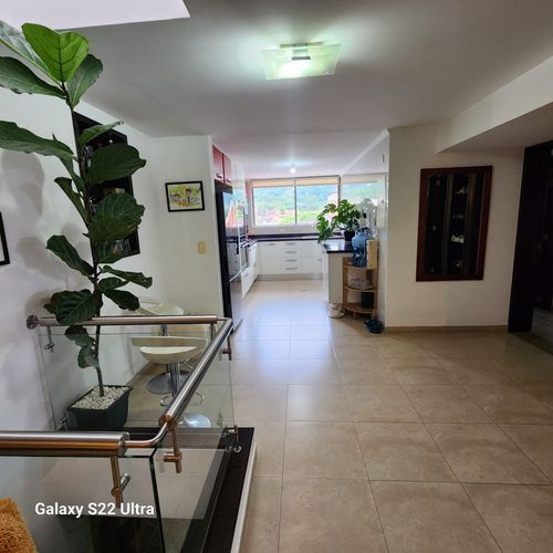 Casa de 4 alcobas en venta en Lagos Del Cacique, Bucaramanga, 250 m² · foto 6 de 23