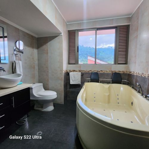 Casa de 4 alcobas en venta en Lagos Del Cacique, Bucaramanga, 250 m² · foto 11 de 23