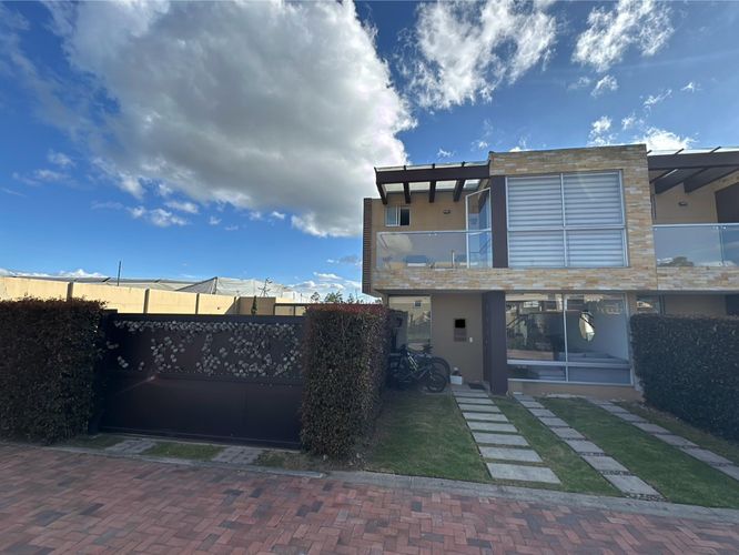 Casa de 3 alcobas en venta en Vereda La Balsa, Chía, 150 m² · foto 2 de 24