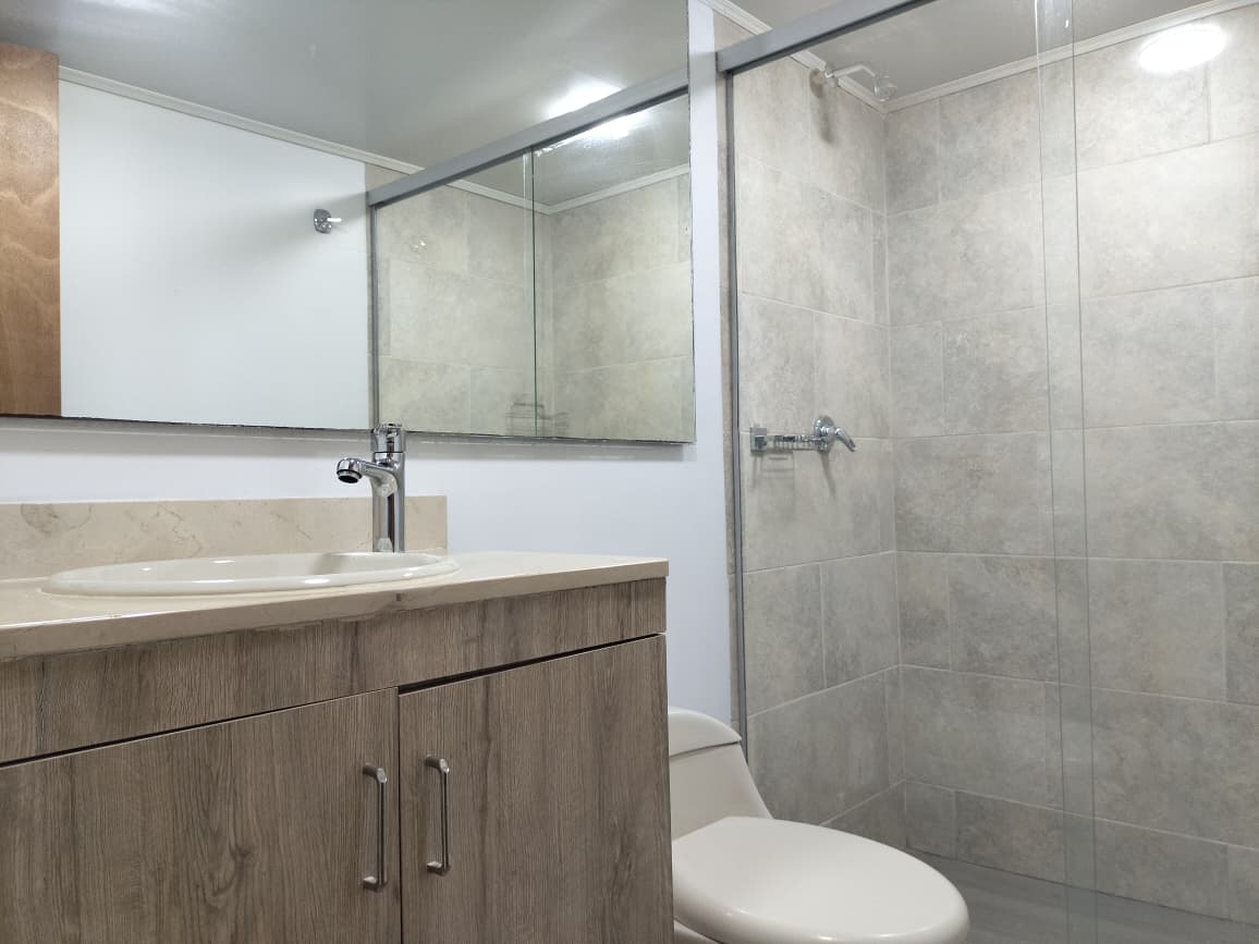 Apartamento en arriendo en El Poblado, Medellín · foto 16 de 17