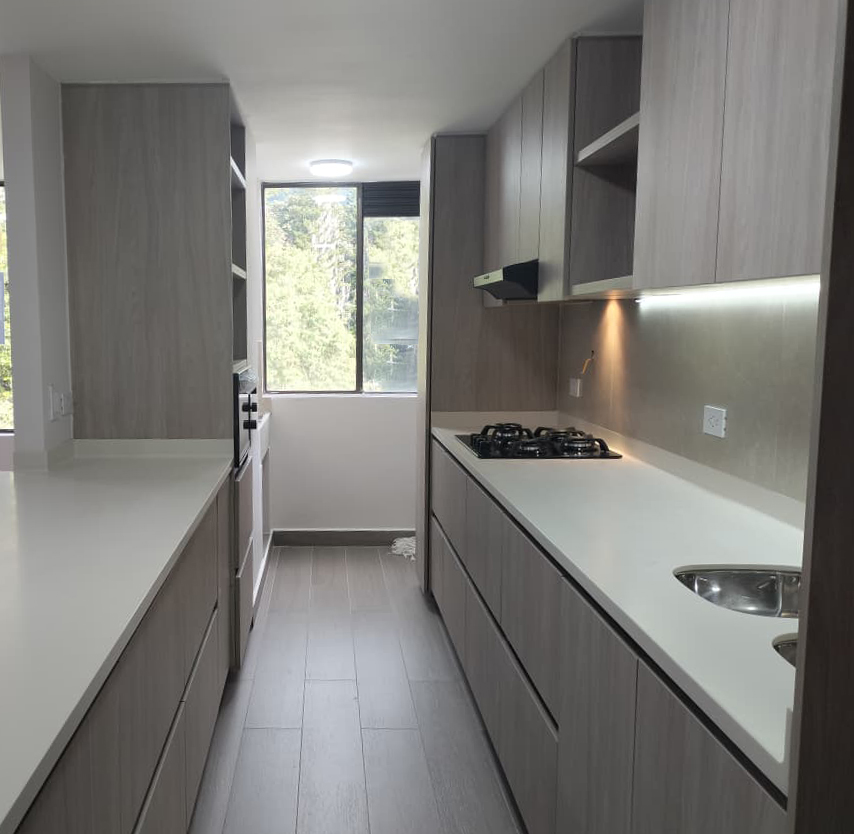 Apartamento en arriendo en El Poblado, Medellín · foto 5 de 17