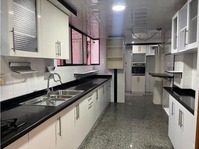 Apartamento de 3 alcobas en venta en La Calleja, Bogotá, 180 m² · foto 19 de 22