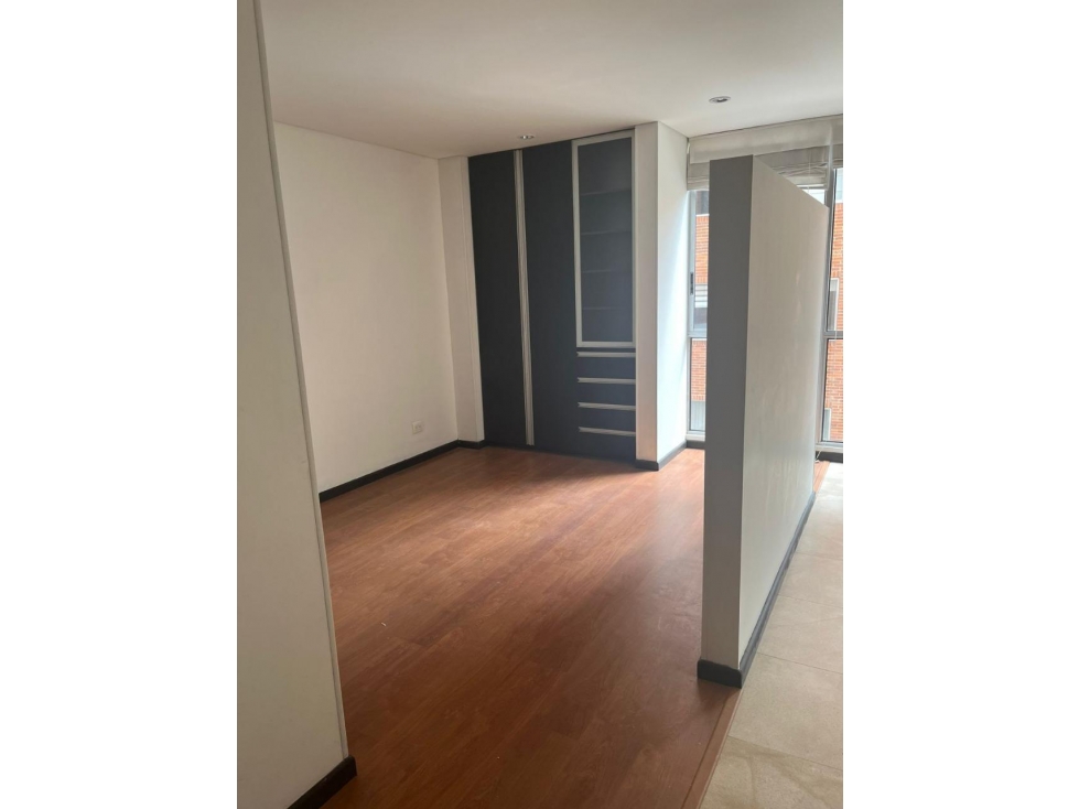 Apartamento en venta en Santa Barbara, Bogotá · foto 3 de 9