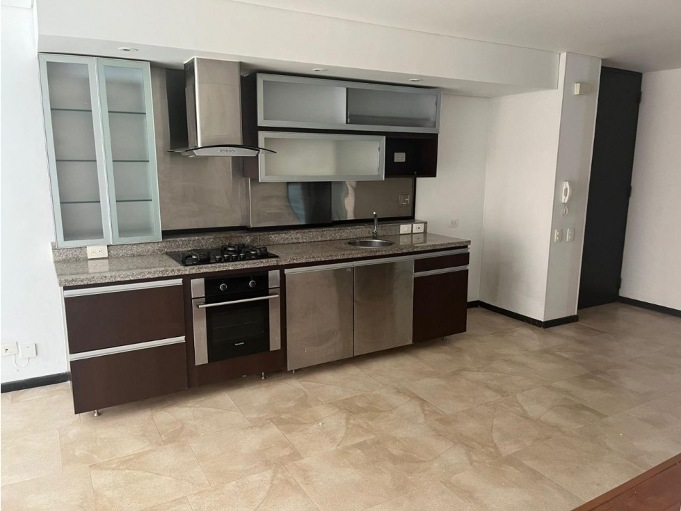 Apartamento en venta en Santa Barbara, Bogotá · foto 6 de 9