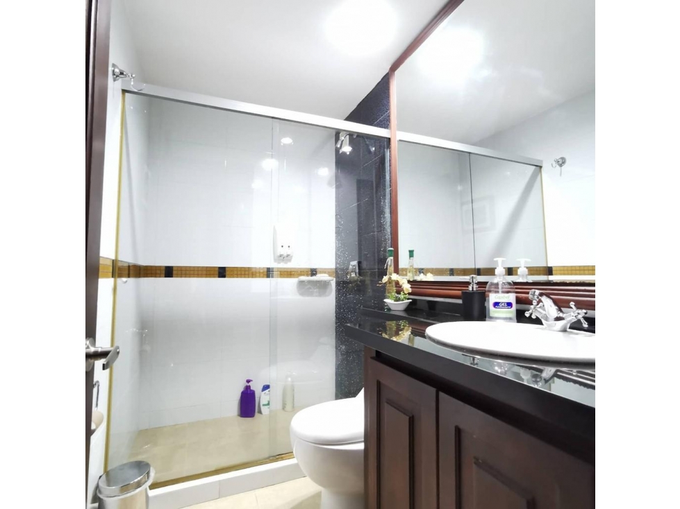 Apartamento en venta en El Refugio, Bogotá · foto 18 de 24
