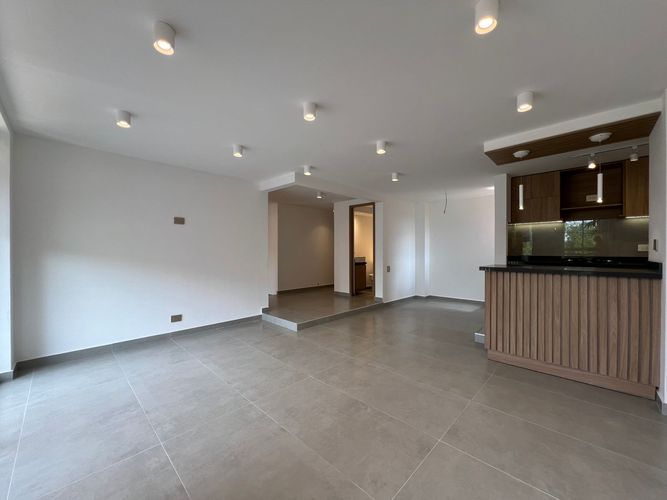 Apartamento de 2 alcobas en arriendo en El Poblado, Medellín, 79 m² · foto 4 de 18