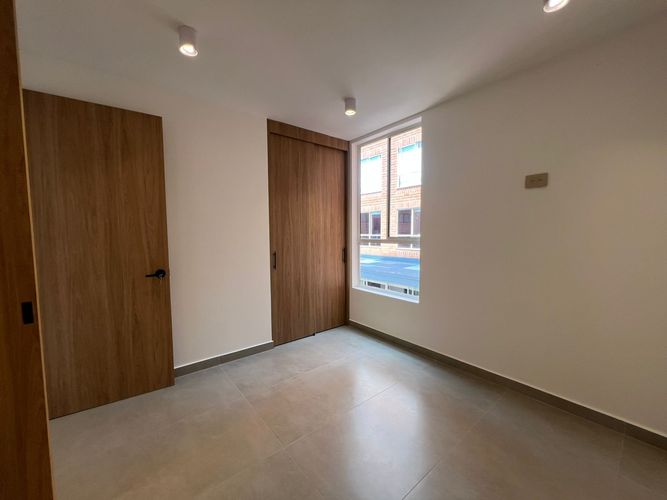 Apartamento de 2 alcobas en arriendo en El Poblado, Medellín, 79 m² · foto 15 de 18