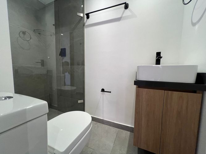 Apartamento de 2 alcobas en arriendo en El Poblado, Medellín, 79 m² · foto 17 de 18