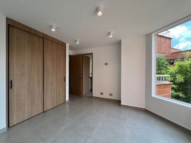 Apartamento de 2 alcobas en arriendo en El Poblado, Medellín, 79 m² · foto 16 de 18