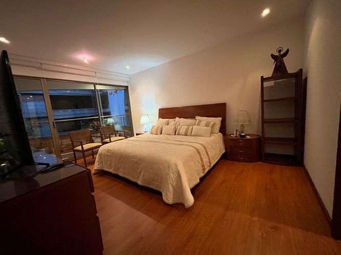 Apartamento de 3 alcobas en arriendo en La Cabrera, Bogotá, 270 m² · foto 14 de 18