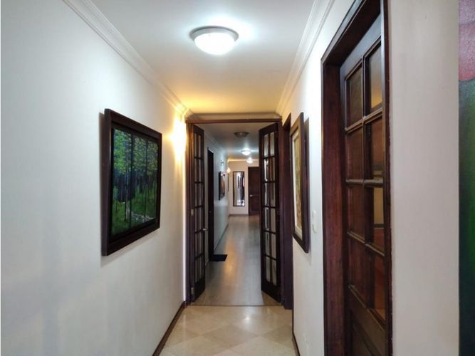 Apartamento de 3 alcobas en venta en Chico Norte, Bogotá, 330 m² · foto 8 de 24