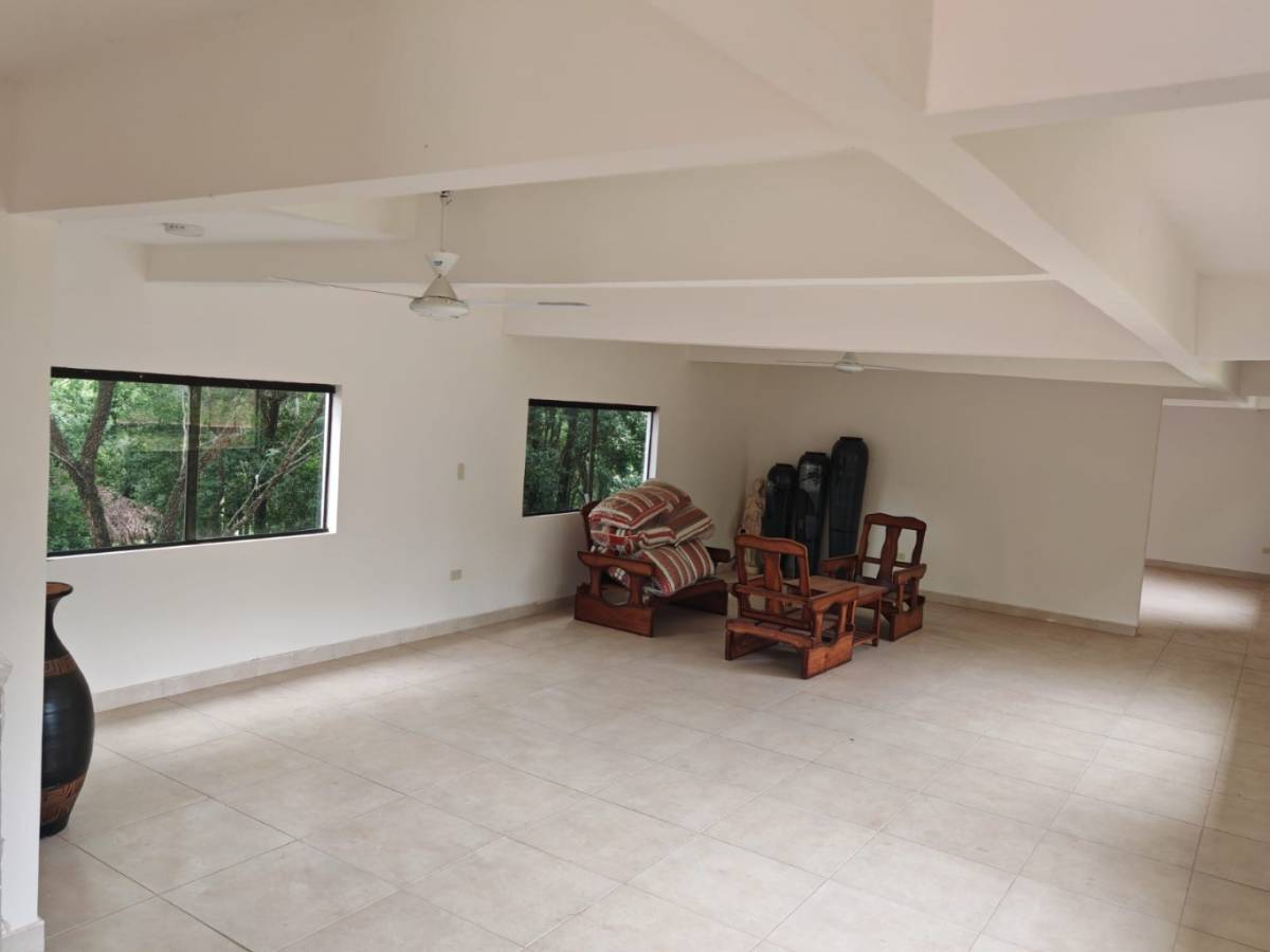 Exclusiva Quinta/Posada en Venta: Un Oasis de Naturaleza y Tranquilidad en Ciervo Cua - San Bernardino. — foto 2