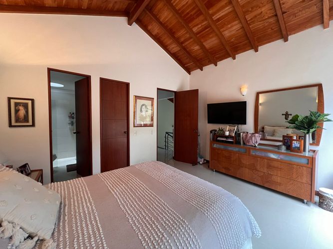 Casa de 4 alcobas en venta en Santa Elena, El Retiro, 184 m² · foto 6 de 13