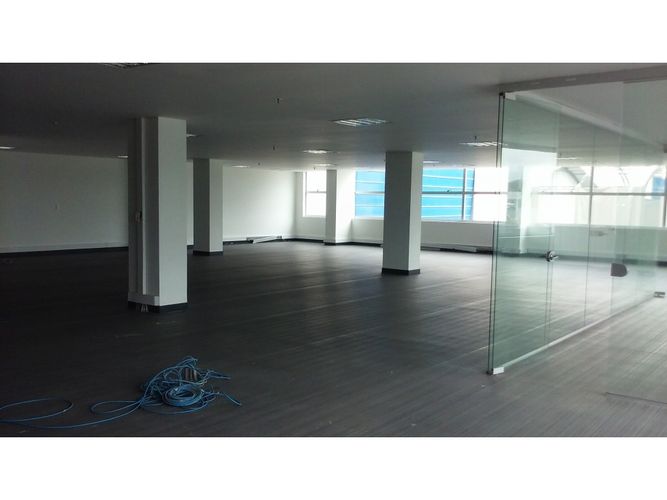 Oficina en arriendo en Siberia, Cota, 1066 m² · foto 4 de 12