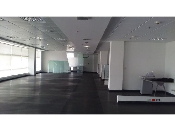 Oficina en arriendo en Siberia, Cota, 1066 m² · foto 9 de 12