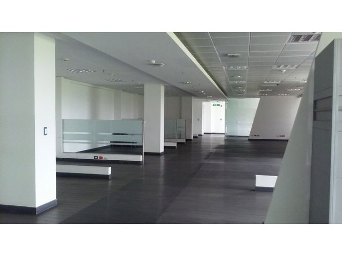 Oficina en arriendo en Siberia, Cota, 1066 m² · foto 12 de 12