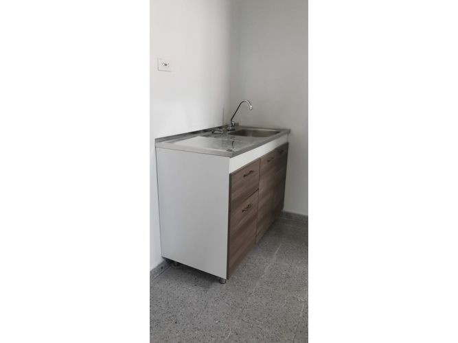 Bodega en arriendo en Alfonso Lopez, Barranquilla, 2087 m² · foto 10 de 13