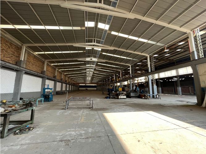 Bodega en arriendo en Parque Industrial Santo Domingo, Madrid · foto 4 de 22
