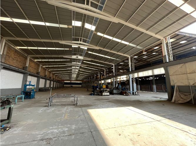 Bodega en arriendo en Parque Industrial Santo Domingo, Madrid · foto 8 de 22