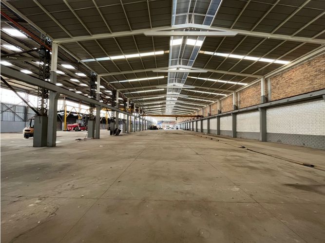 Bodega en arriendo en Parque Industrial Santo Domingo, Madrid · foto 13 de 22