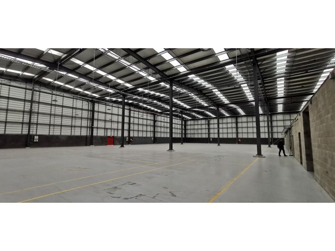 Bodega en arriendo en Centro Tocancipá, Tocancipá, 2525 m² · foto 2 de 23