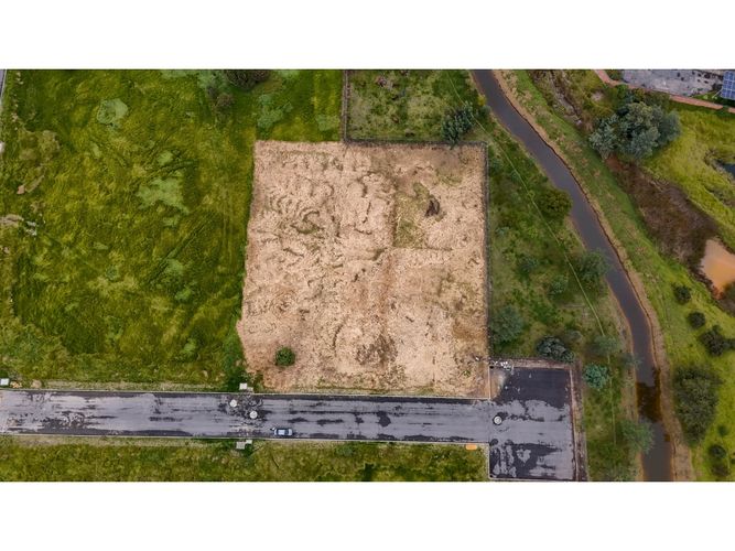 Lote en venta en Siberia, Cota, 10400 m² · foto 2 de 3