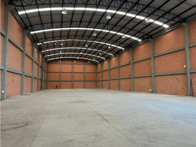 Bodega en arriendo en Cartagenita, Mosquera, 2700 m² · foto 2 de 12