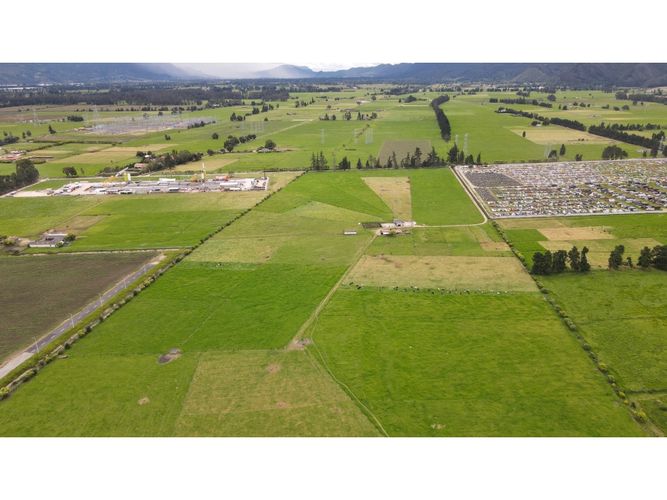 Lote en venta en Siberia, Cota, 41000 m² · foto 2 de 3