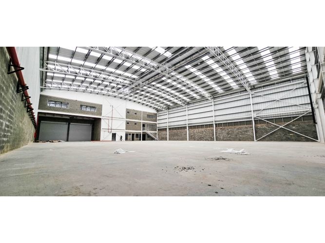 Bodega en arriendo en Siberia, Cota, 1885 m² · foto 4 de 14