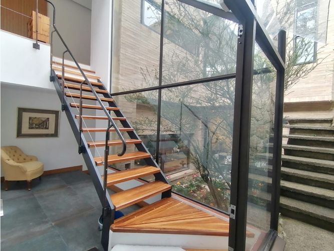 Casa de 4 alcobas en venta en Santa Paula, Bogotá, 597 m² · foto 18 de 24