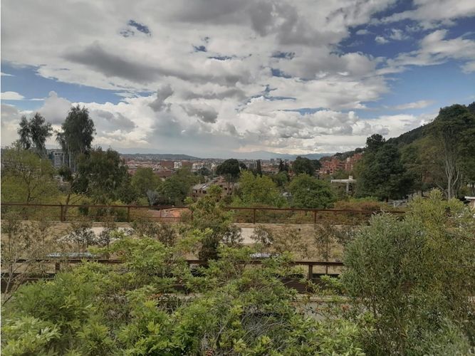 Casa de 4 alcobas en venta en Santa Paula, Bogotá, 597 m² · foto 22 de 24