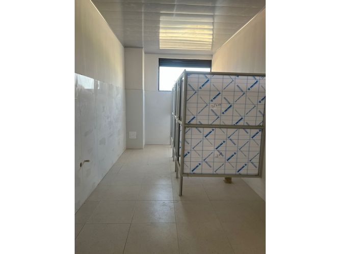 Bodega en arriendo en Zona Centro, Madrid, 1715 m² · foto 9 de 11