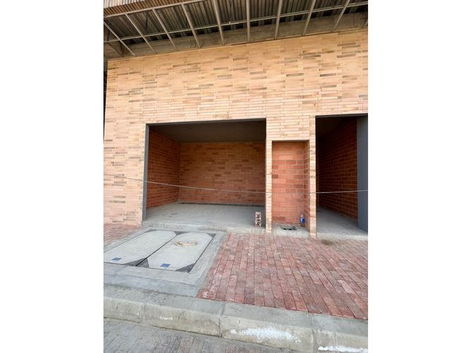 Bodega en arriendo en Zona Centro, Madrid, 1715 m² · foto 10 de 11