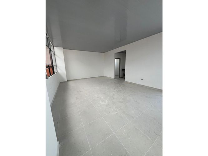 Bodega en arriendo en Zona Centro, Madrid, 1715 m² · foto 11 de 11