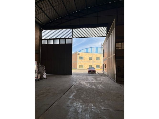 Bodega en venta en Cartagenita, Mosquera, 1800 m² · foto 2 de 9