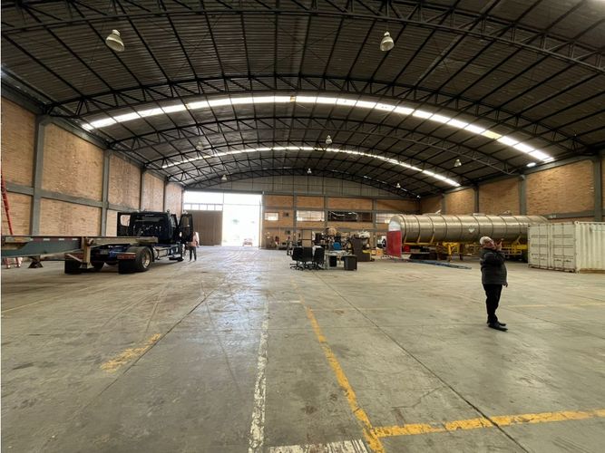 Bodega en venta en Cartagenita, Mosquera, 1800 m² · foto 3 de 9
